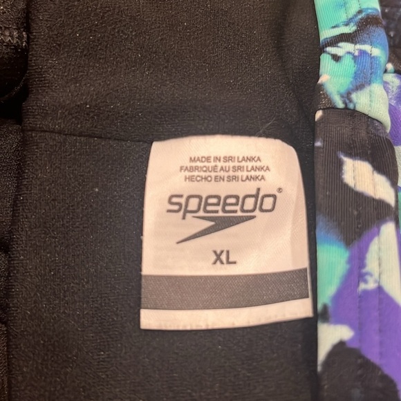 Speedo women’s one piece swimsuit size xlarge. - Picture 5 of 6